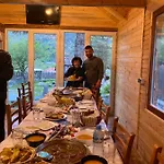 Bujtina Arturi 3*