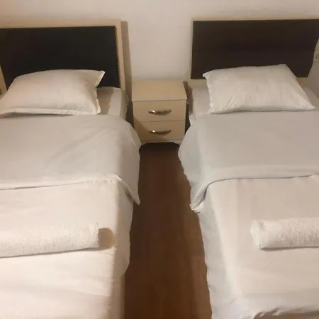 Bujtina Arturi 3* Valbone