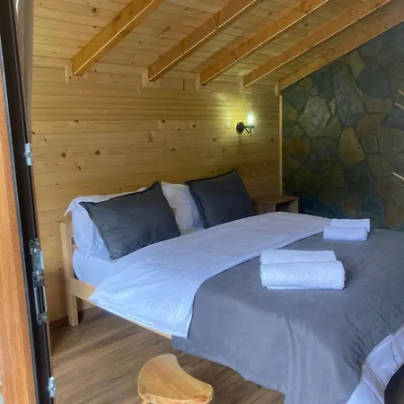 Bujtina Arturi Guest house Valbone