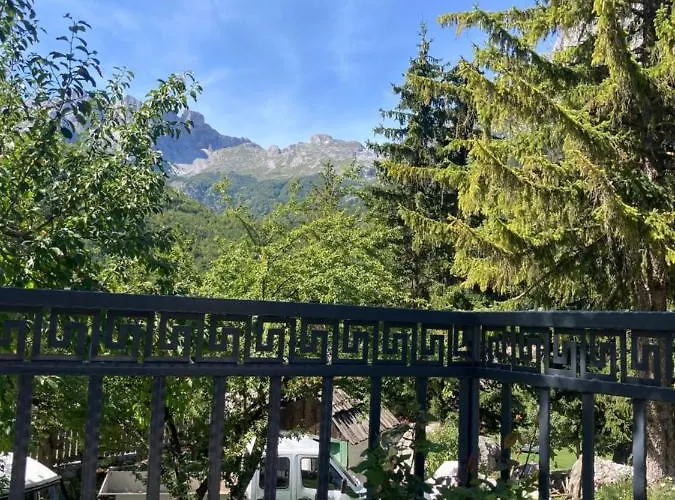 Guest house Bujtina Arturi Valbone