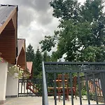 Bujtina Arturi 招待所 瓦勒博内