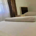 Bujtina Arturi 招待所 瓦勒博内