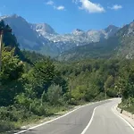 Pensjonat Bujtina Arturi 3*