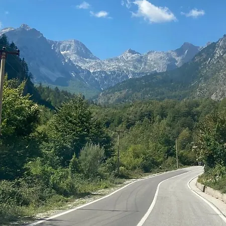 招待所 Bujtina Arturi 3*